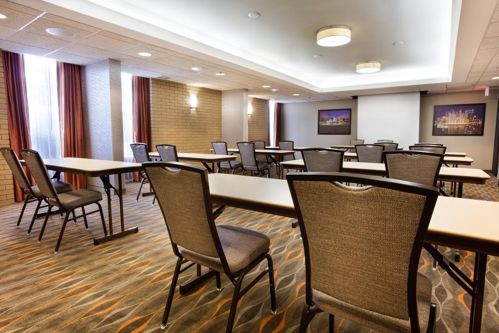 Drury Inn and Suites Kansas City Airport