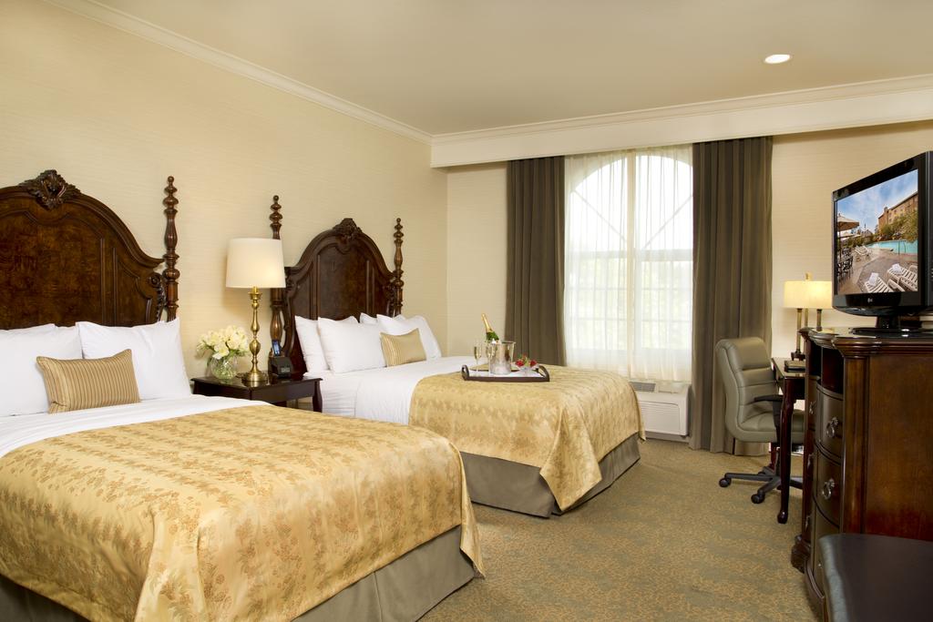 Ayres Hotel & Suites Costa Mesa/Newport Beach