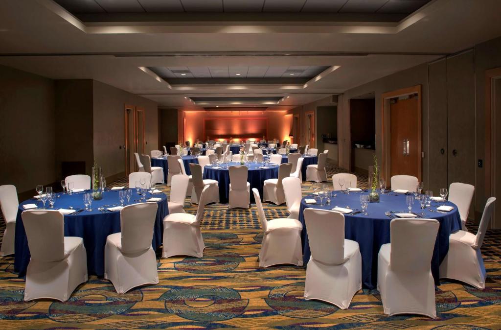 Hyatt Regency Pittsburgh International Airport