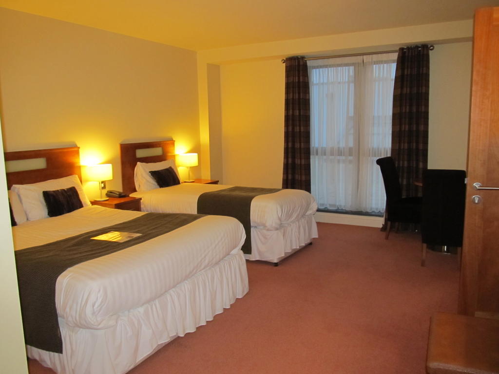 Raheen Woods Hotel