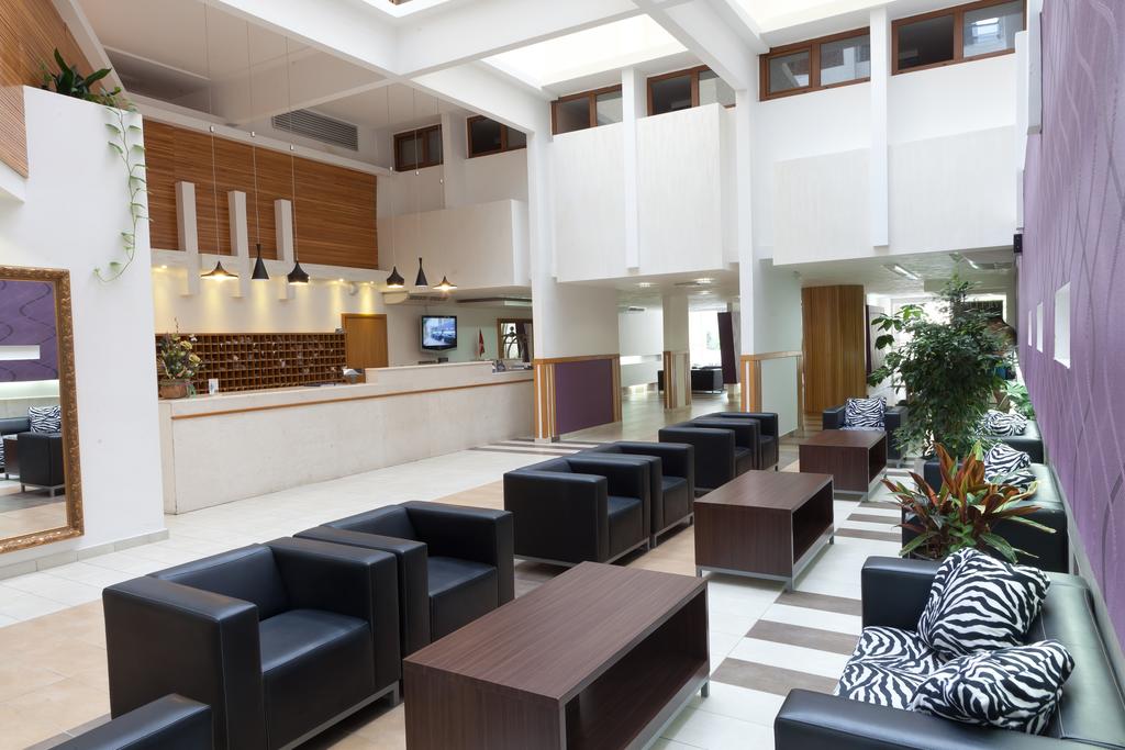 Hotel Tara