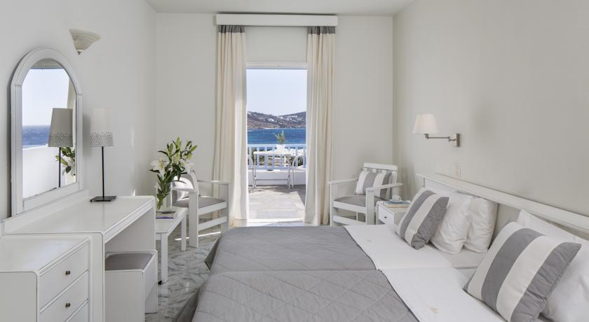 Manoulas Beach Mykonos Resort