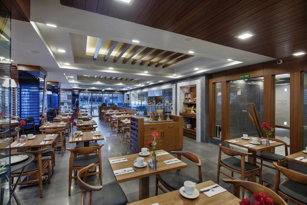 Doubletree By Hilton Kusadasi