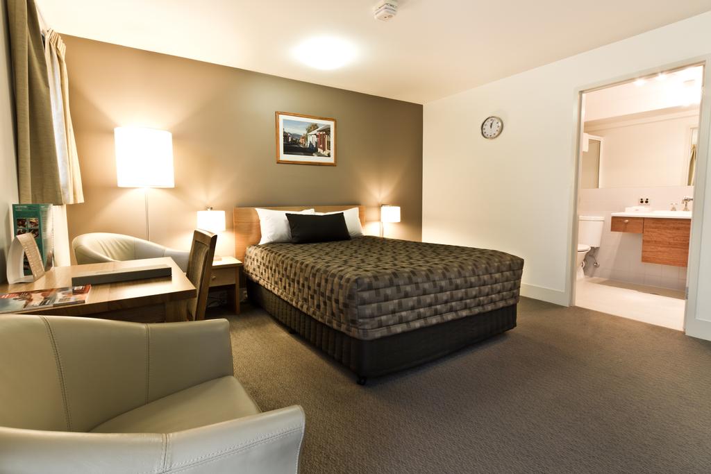Old Woolstore Apartment Hotel