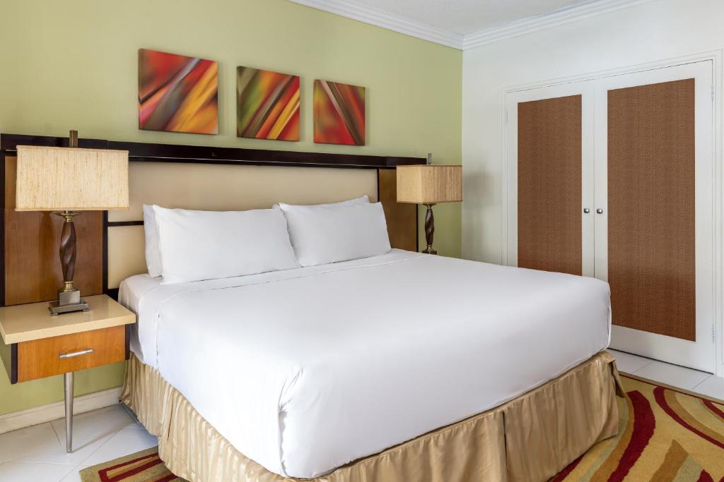 Tamarind by Elegant Hotels - All-Inclusive (Formerly Tamarind Cove)