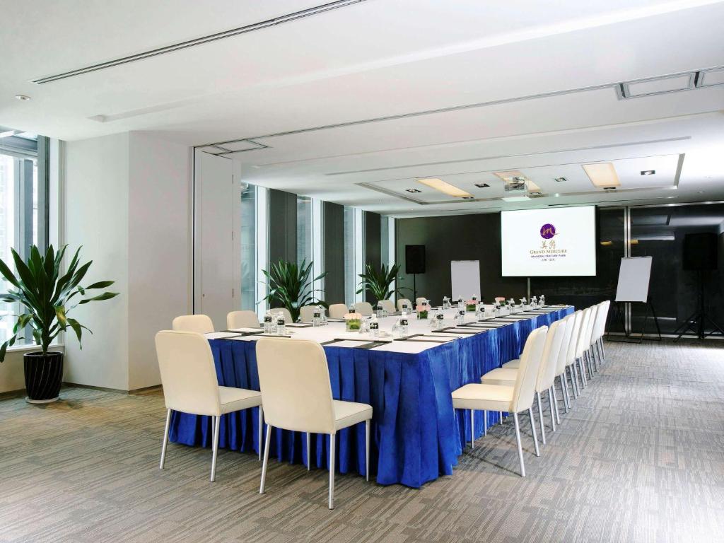 Grand Mercure Shanghai Century Park Hotel