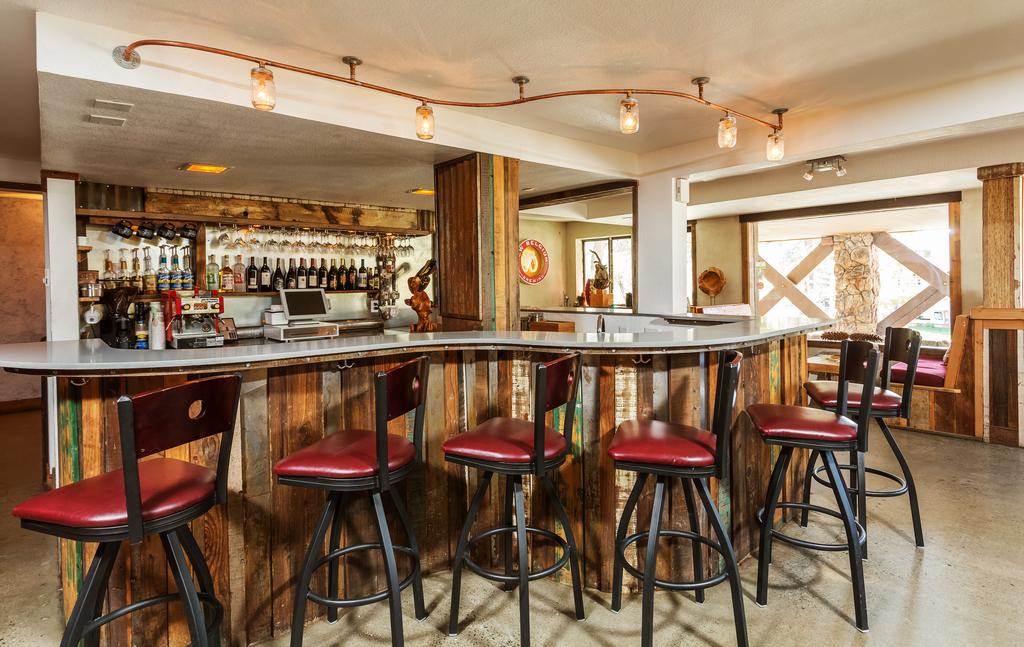 968 Park Hotel