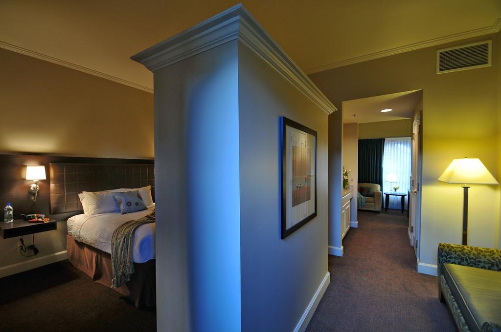 Magnolia Hotel Omaha