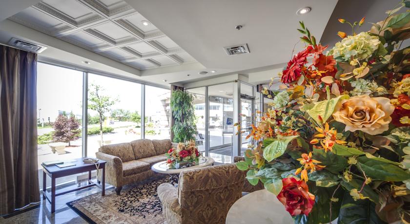 Monte Carlo Inn Airport Suites