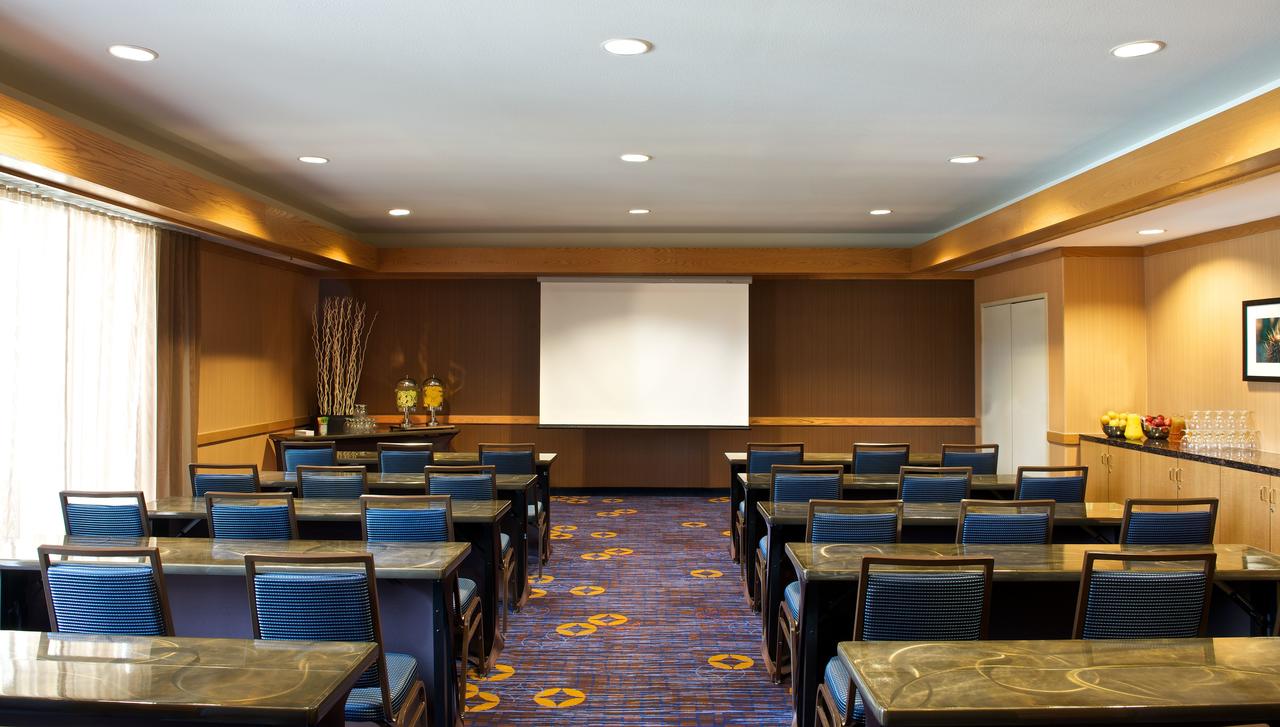 Courtyard by Marriott Palm Desert