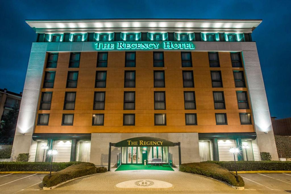 The Regency Hotel Lissone (17km From Milan)