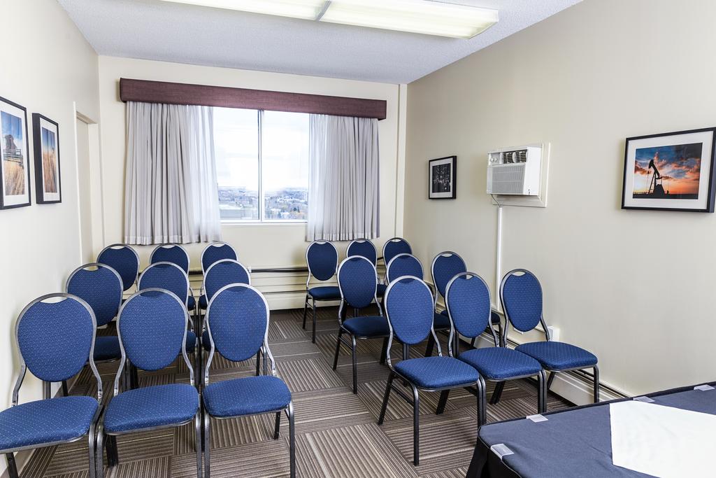 Campus Tower Suite Hotel