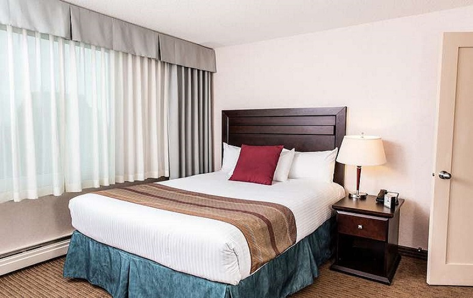 Campus Tower Suite Hotel