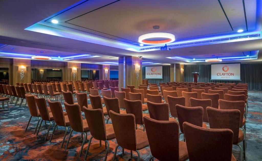 Clayton Hotel Dublin Airport