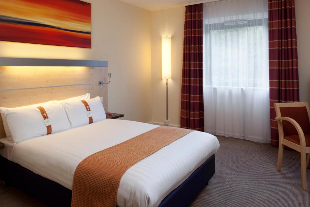 Holiday Inn Express Walsall M6J10