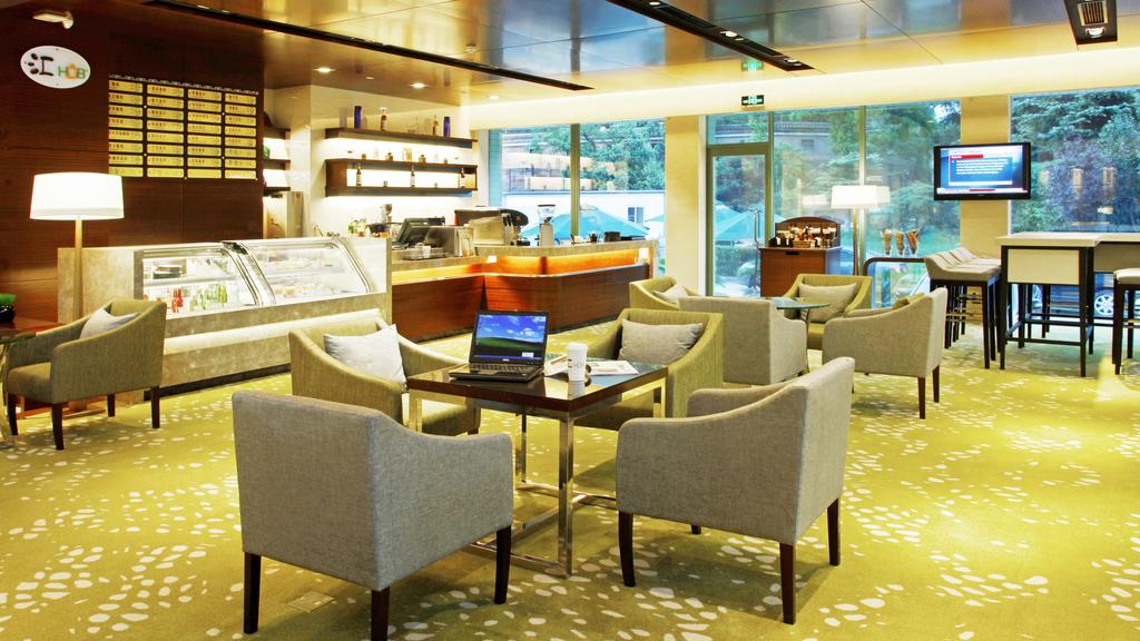 Holiday Inn Riverside Wuhan