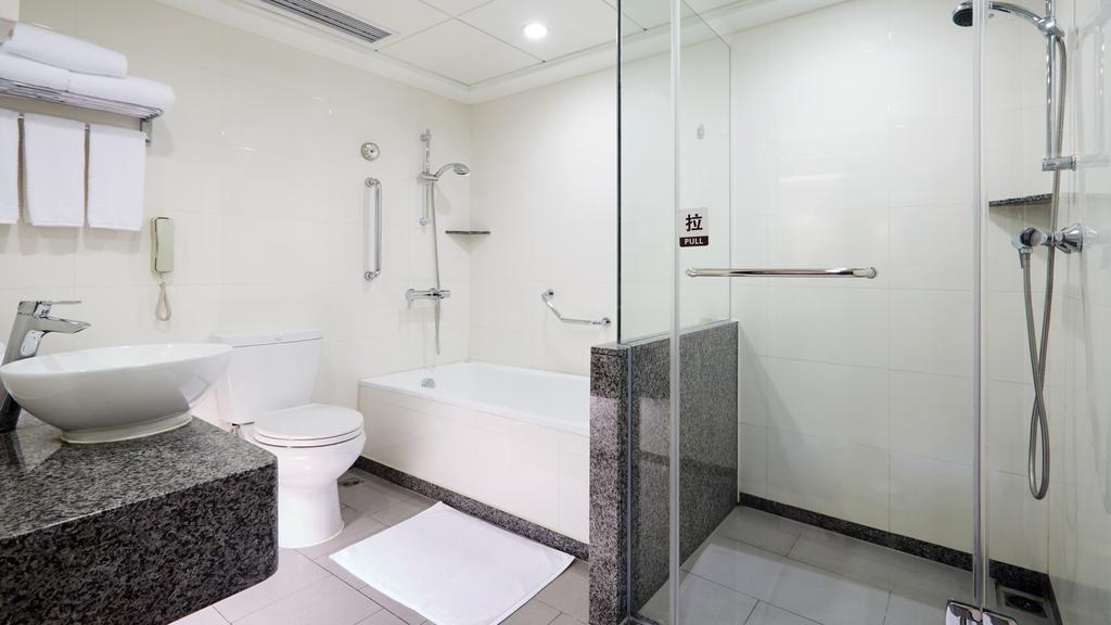Holiday Inn Riverside Wuhan