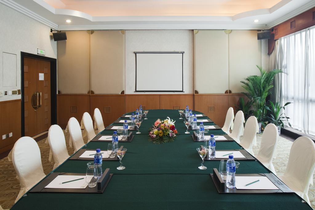 Holiday Inn Riverside Wuhan