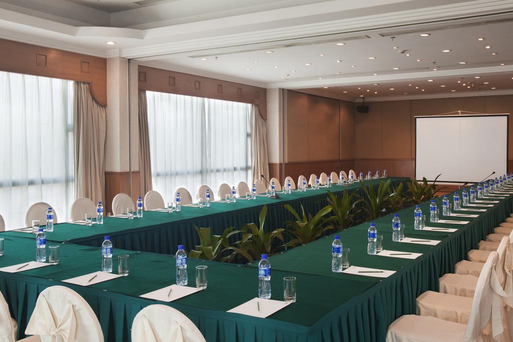 Holiday Inn Riverside Wuhan