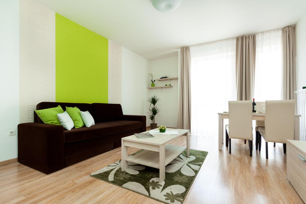 Corvin Plaza Apartments - Suites