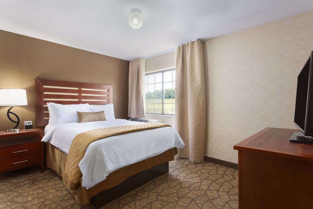 Wyndham Garden Grand Rapids Airport