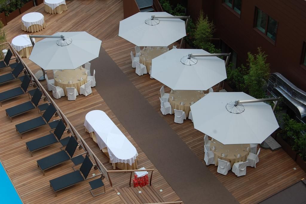 Base Hotel