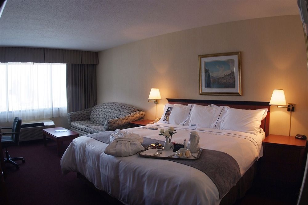 Windsor Riverside Inn