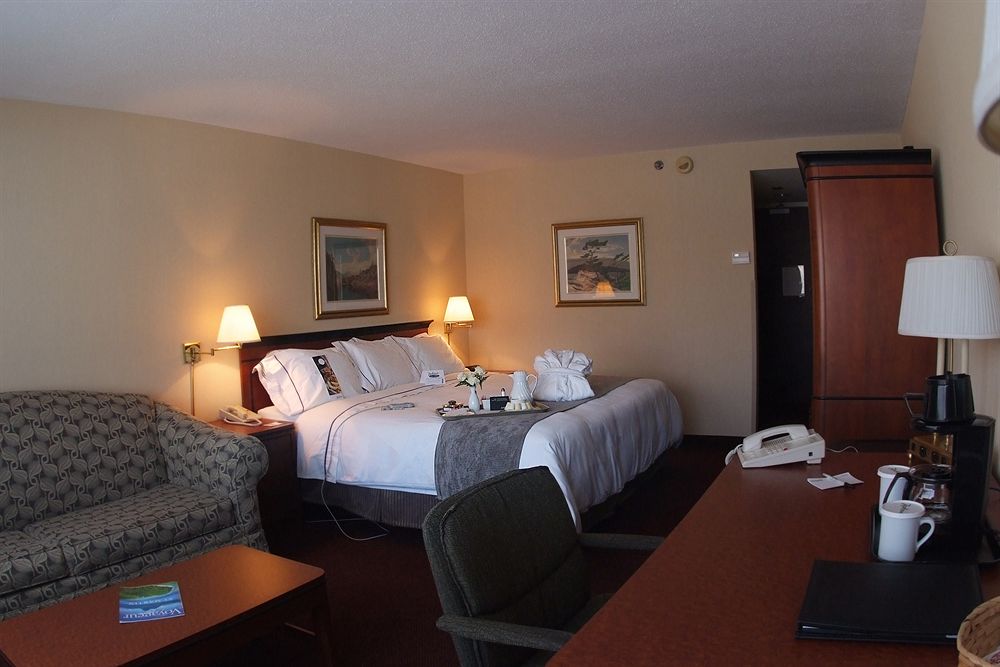 Windsor Riverside Inn