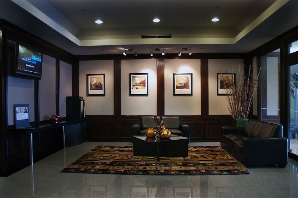 Windsor Riverside Inn