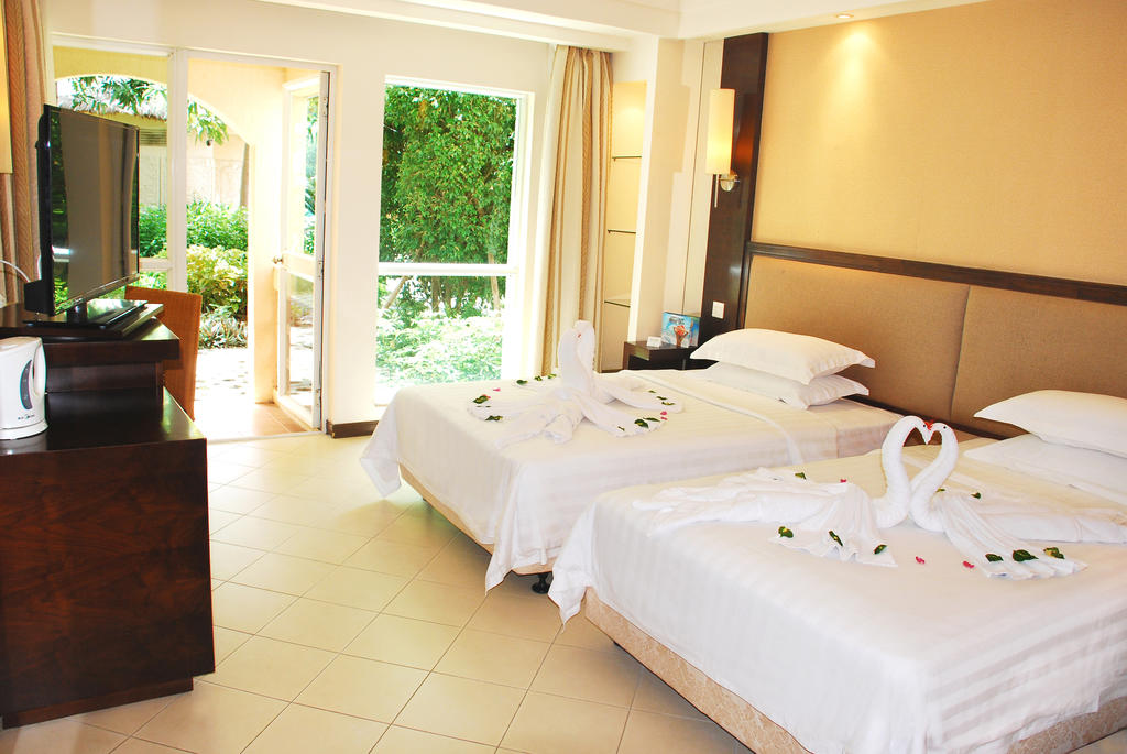 Cactus Resort Sanya by Gloria