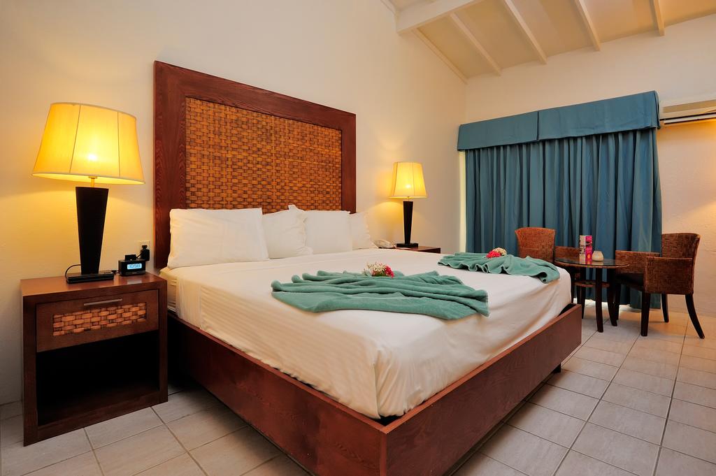 Divi Flamingo Beach Resort & Casino