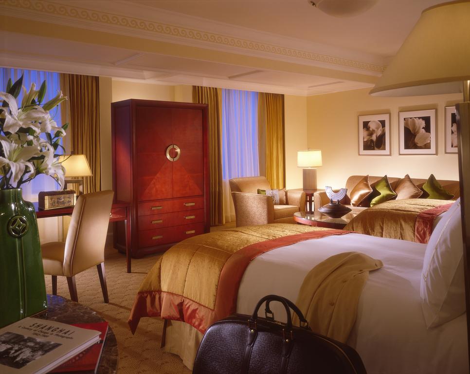 Four Seasons Hotel Shanghai
