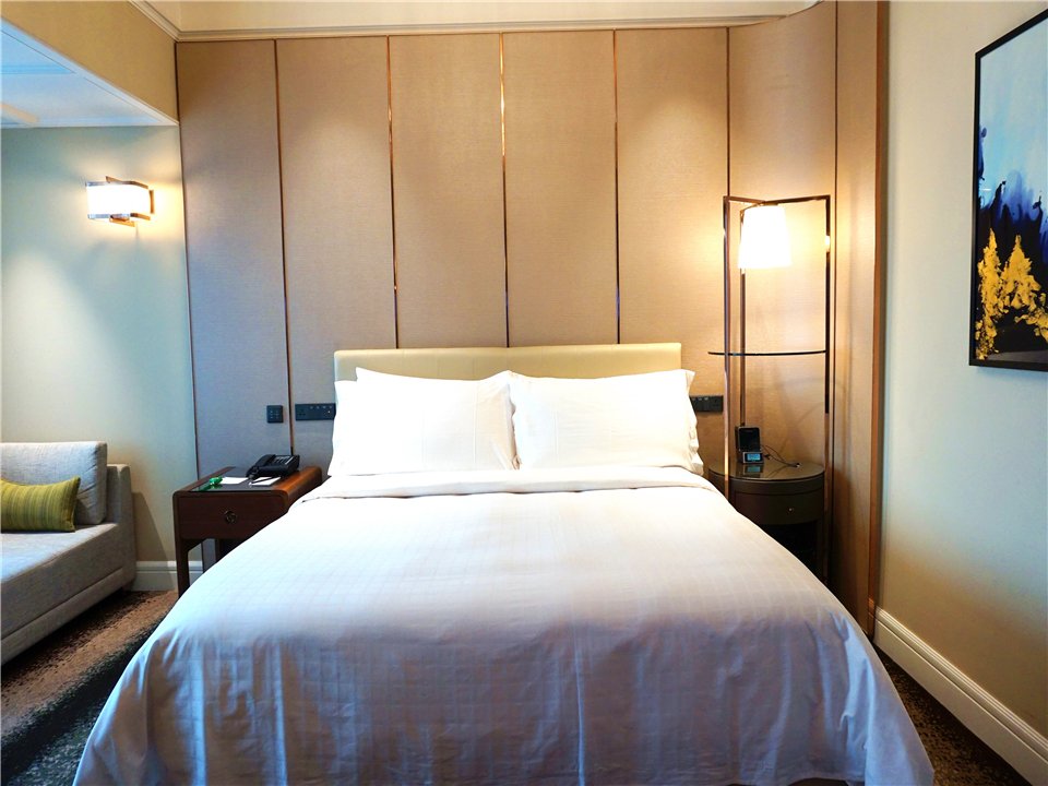Four Seasons Hotel Shanghai