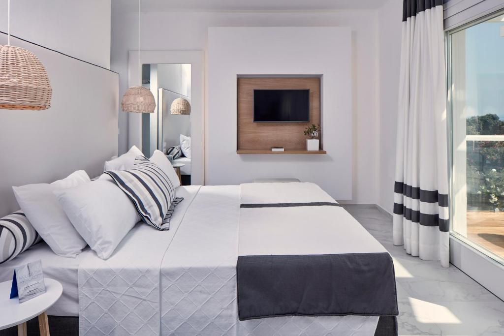 Archipelagos Hotel