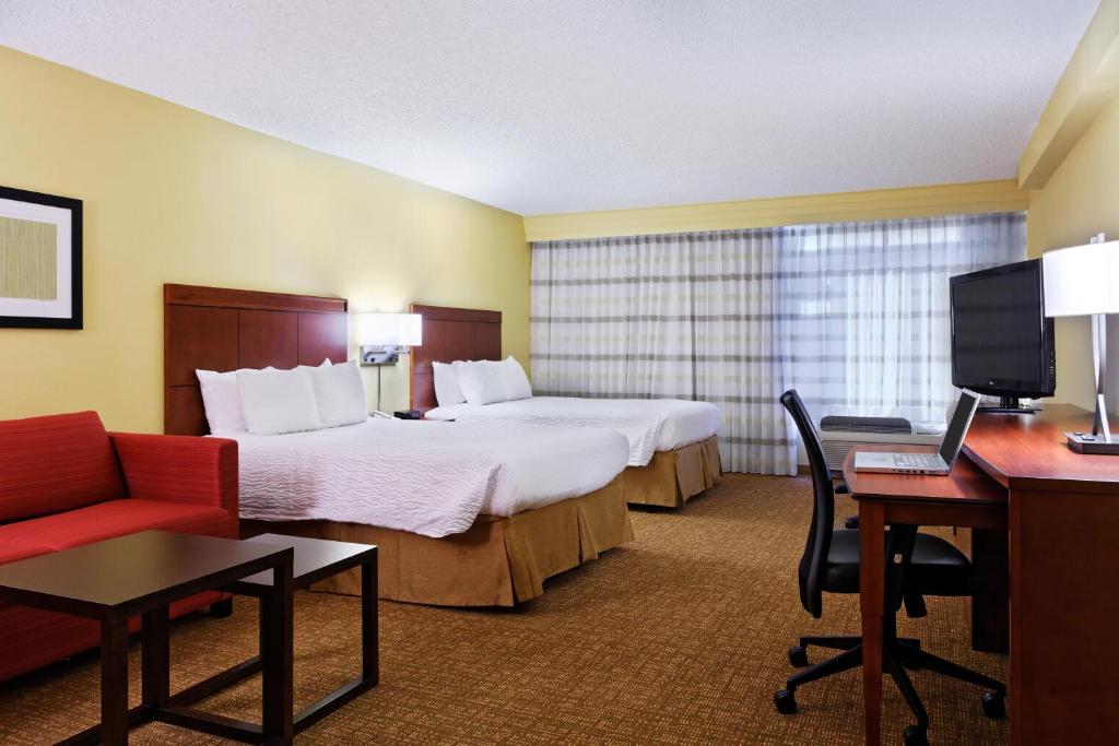 Courtyard by Marriott Houston Brookhollow