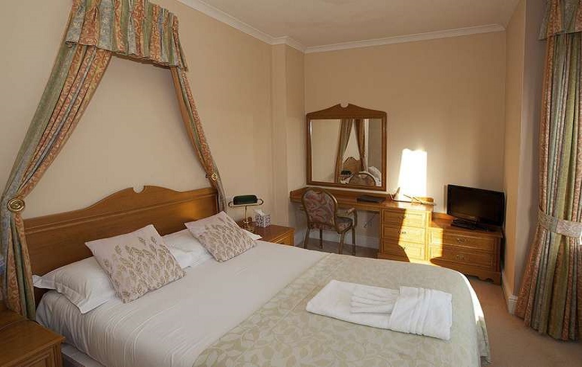 Duxford Lodge Hotel