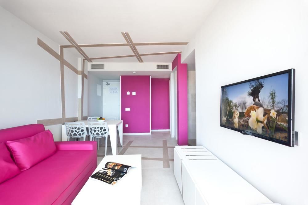 Ryans Ibiza Apartments - Adults Only