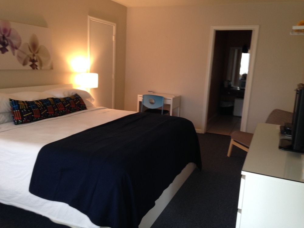 Cheston House - Exclusively All Male Gay Guest House