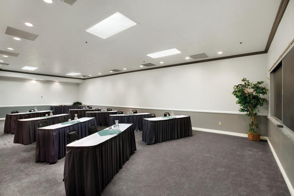 Shadow Ridge Resort Hotel by All Seasons Resort Lodging
