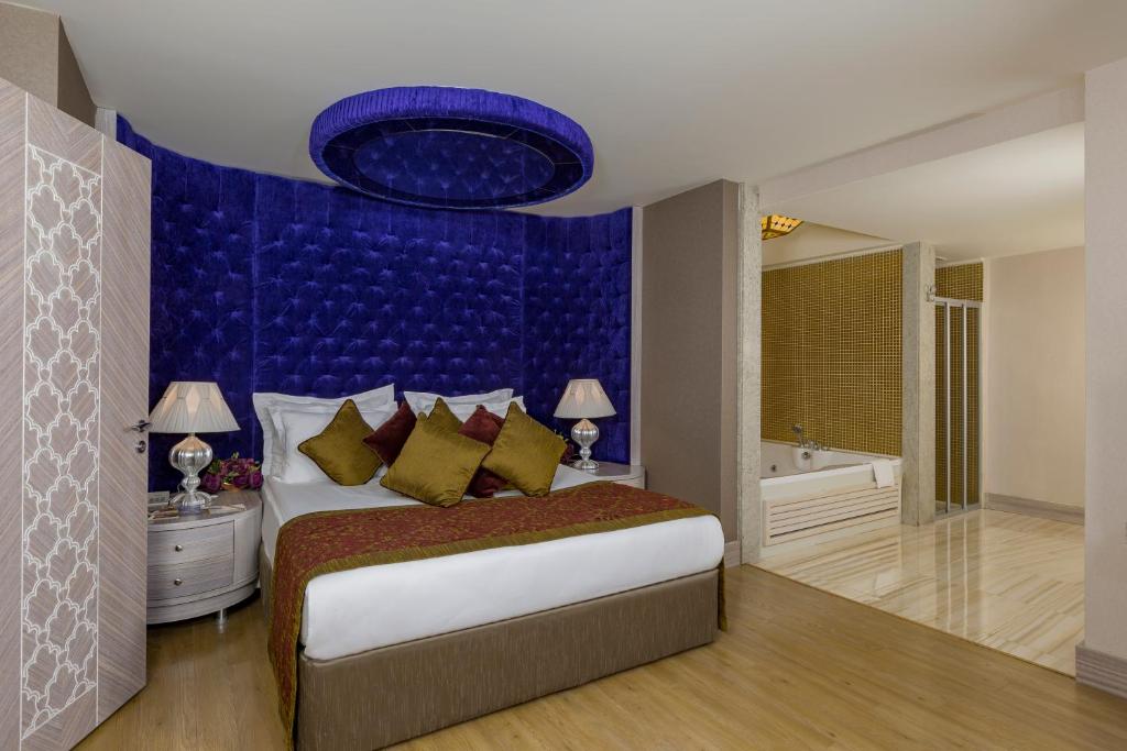 Royal Alhambra Palace – All Inclusive