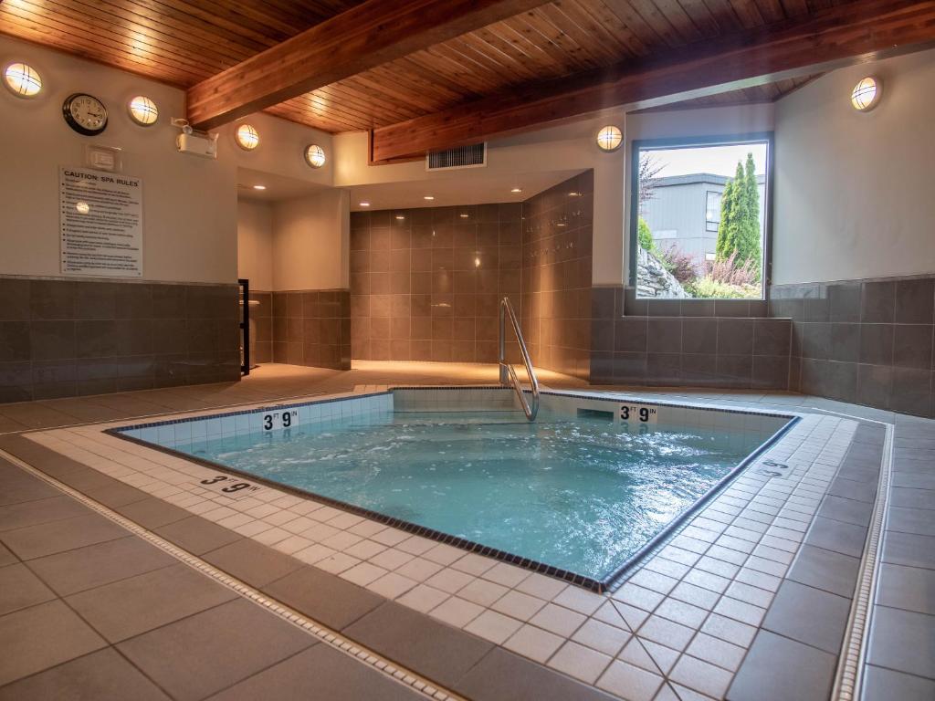 Ramada by Wyndham Kamloops