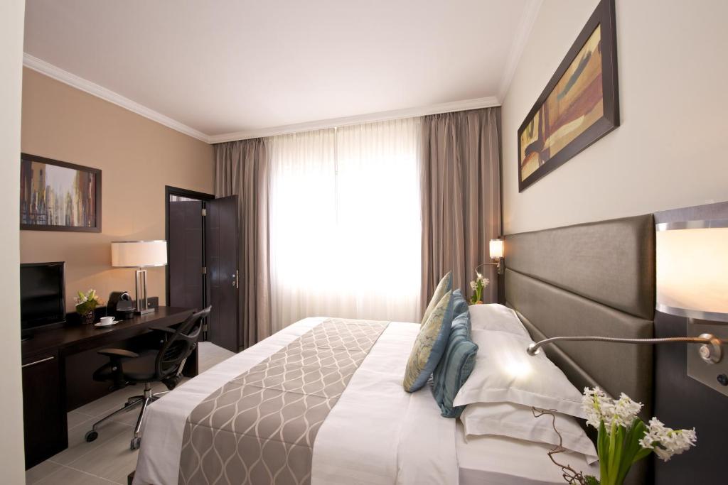 The Royal Riviera Hotel