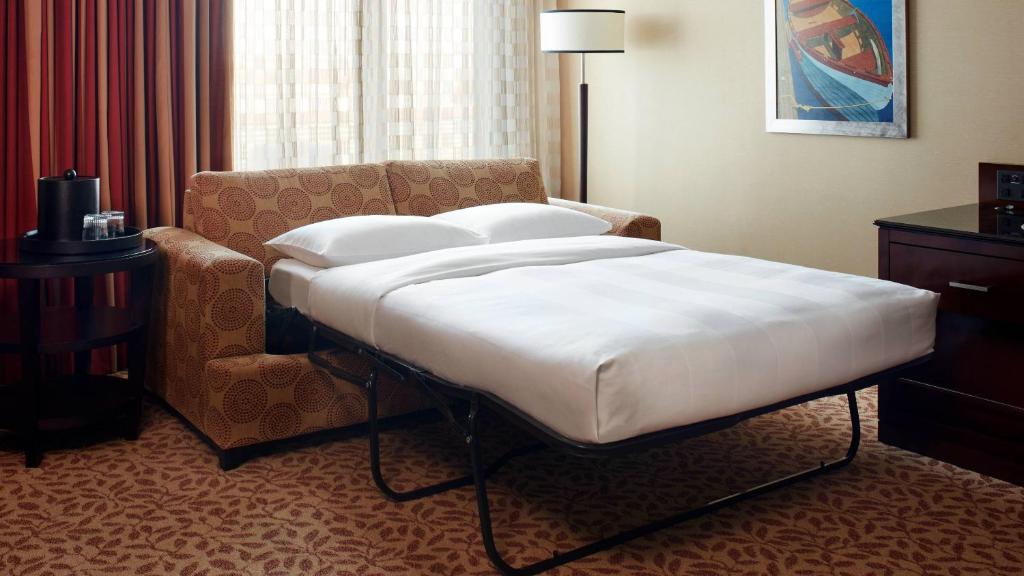 Halifax Marriott Harbourfront Hotel