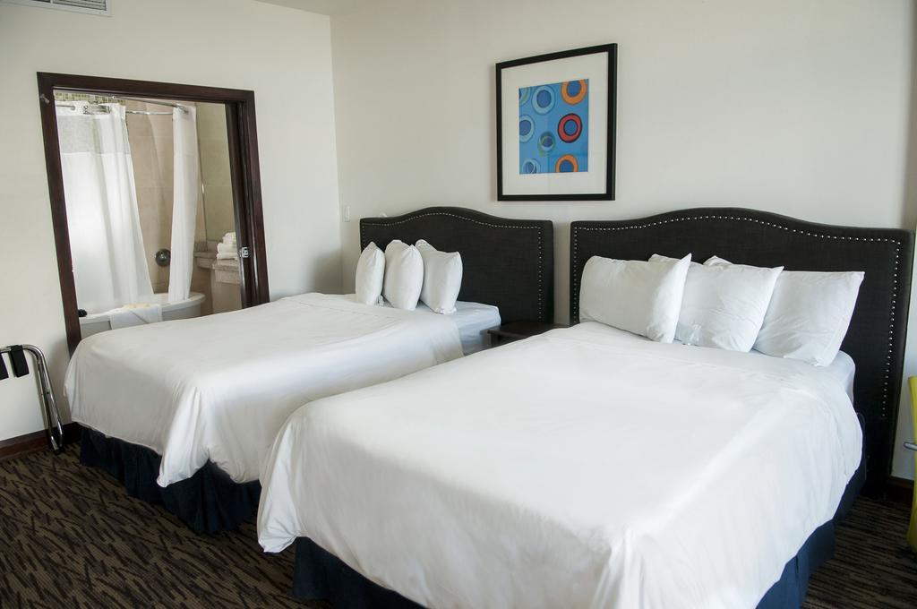 Congress Suites At The Strand