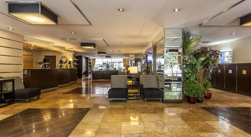 Le Nouvel Hotel & Spa