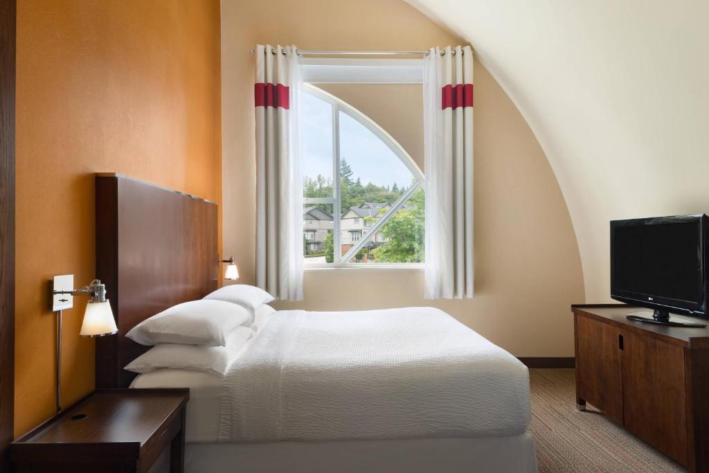 Four Points by Sheraton Surrey