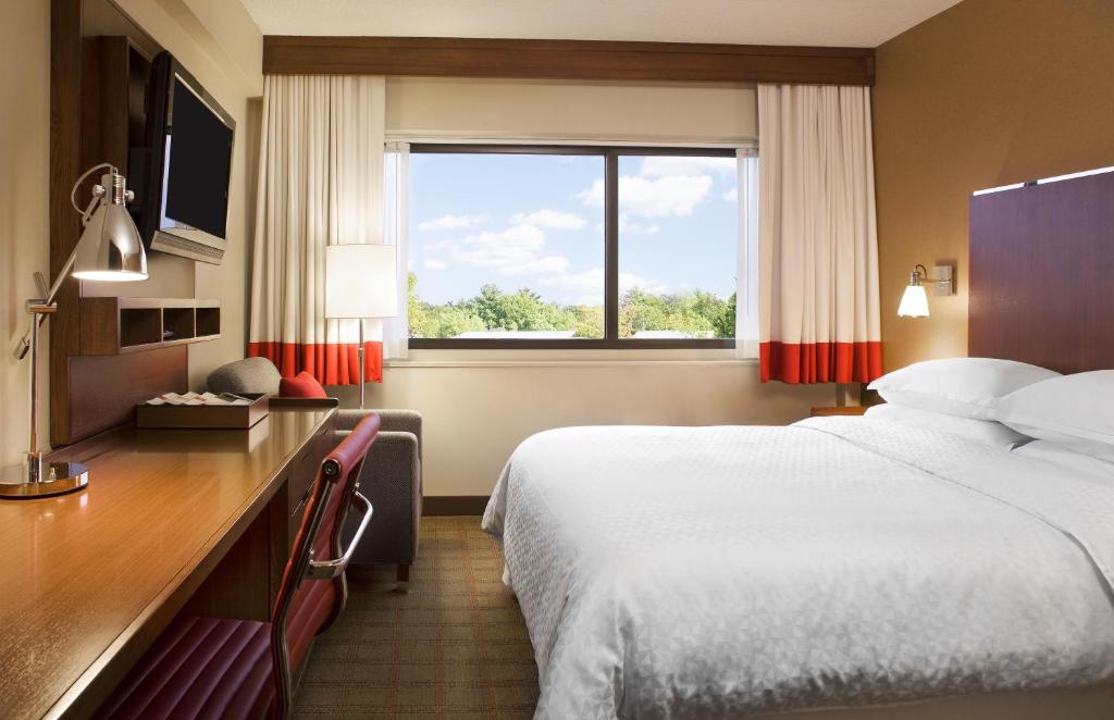 Four Points by Sheraton Surrey