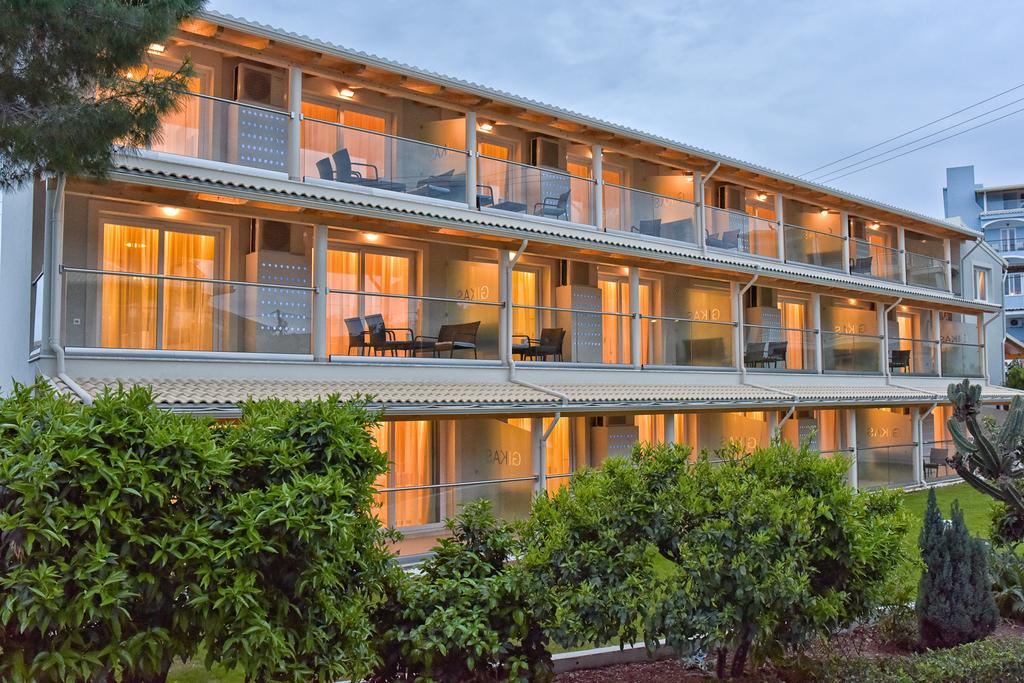 Palapart Gikas Suites & Studios