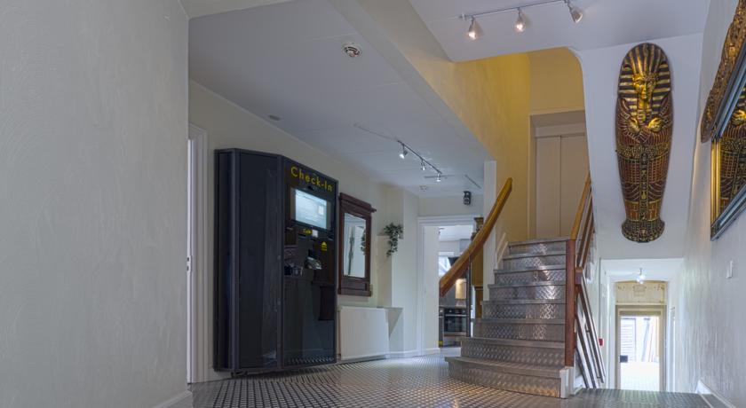 Ydes Hotel