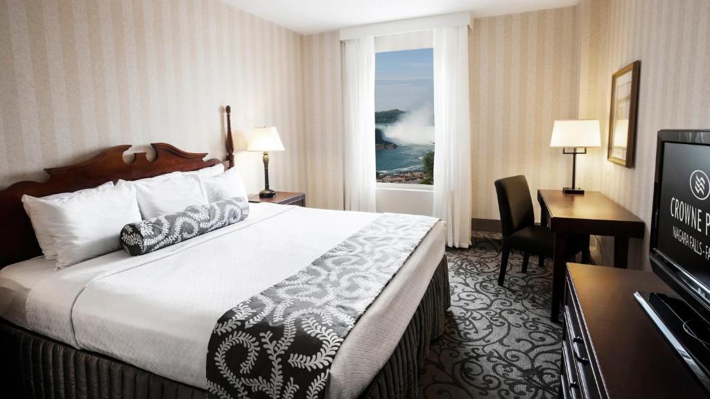 The Brock Niagara Falls Fallsview, Tapestry by Hilton (Formerly Crowne Plaza)